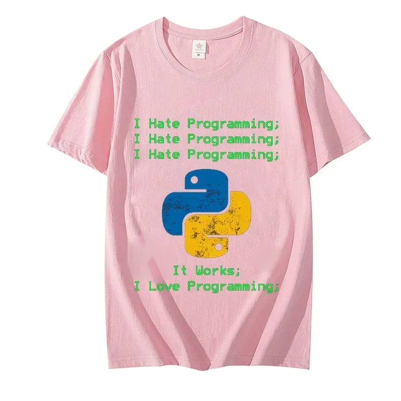 חולצת “I Hate Programming... It Works!” – ברוך הבא לעולם הפייתון