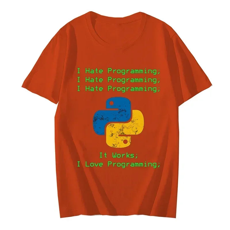 חולצת “I Hate Programming... It Works!” – ברוך הבא לעולם הפייתון